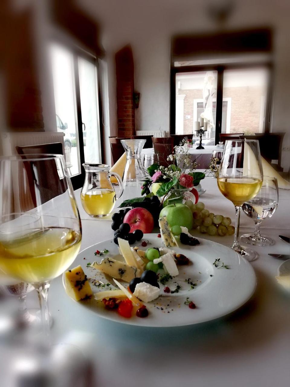 St Peter Vini Hotel Svaty Peter Bagian luar foto